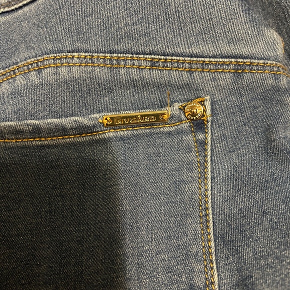 Luxe Denim 4 way stretch ankle jeans with little white beads around ankles. - Picture 5 of 5